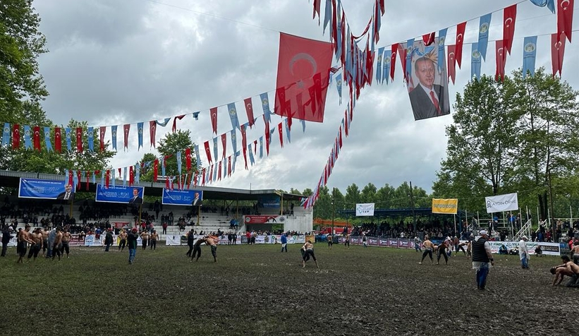 pehlivanlar-akbalik-yagli-guresleri-nde-er-meydanina-ciktiegd6zncxs2