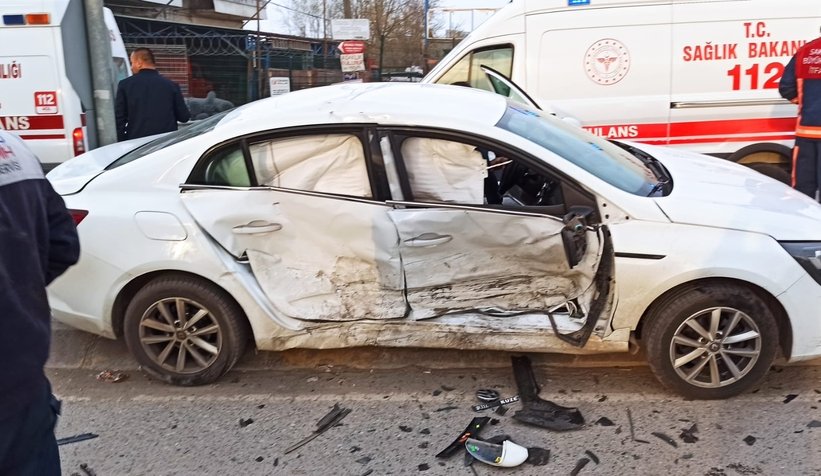 Pekşenler'de kaza: 2 yaralı