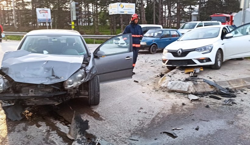 Pekşenler'de kaza: 2 yaralı