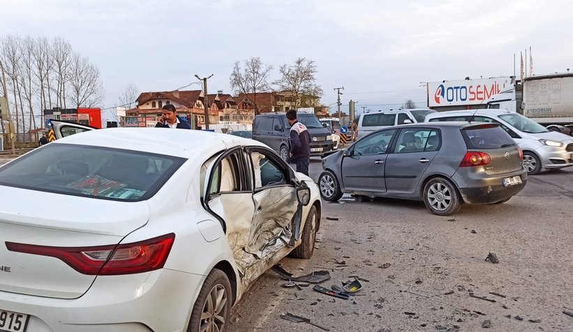 Pekşenler'de kaza: 2 yaralı