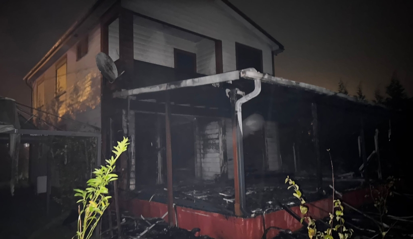 pelet-sobasindan-kalan-koz-ahsap-evi-yaktidzzfaxhzq2