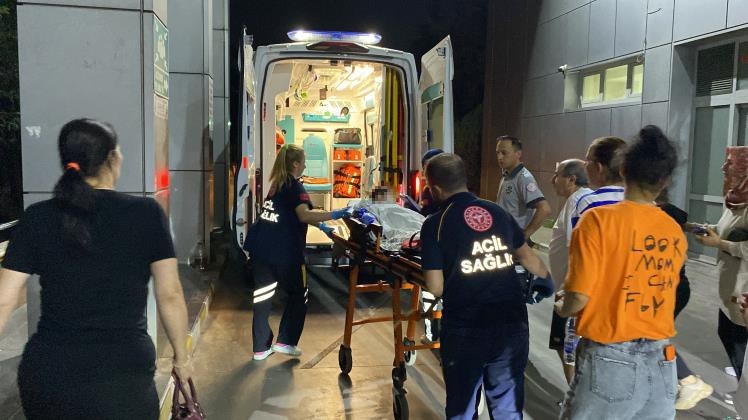 Pencereye çıkan çocuk 5. kattan düşerek ağır yaralandı