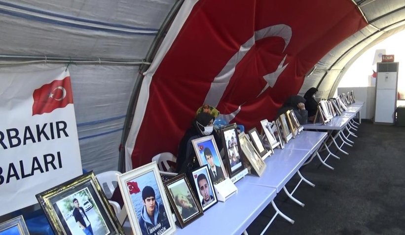 PKK'nın dağa kaçırdığı SAÜ'lü oğlu için 890 gündür nöbet tutuyor