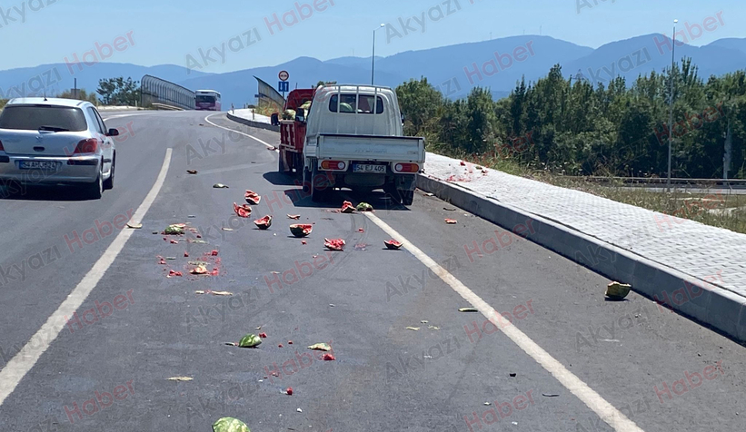 Polis aracı kaza yaptı