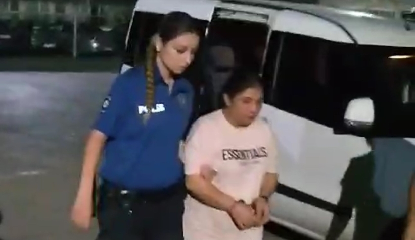 polis-bilet-alip-yolcu-gibi-otobuse-bindi-kadin-hirsizi-yakaladiatzmv2lqsh