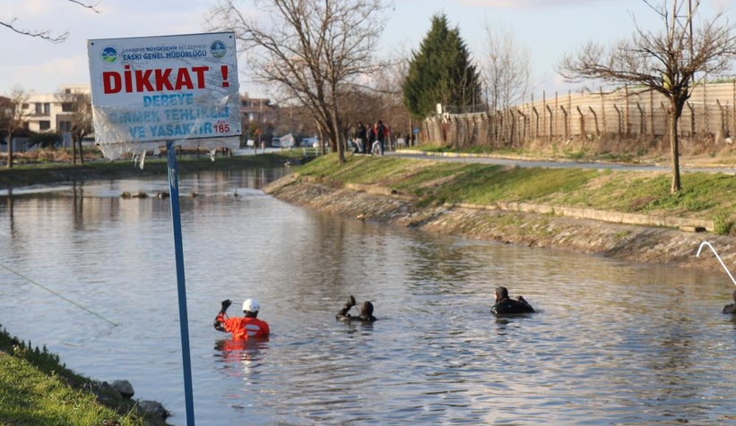 polis-cark-deresi-nde-kayip-kisiyi-ariyorb0x0b0p0bm