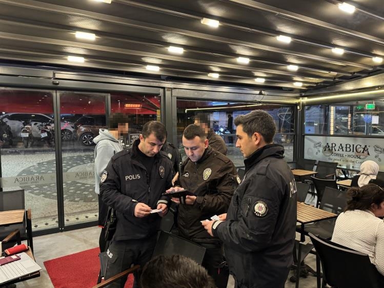 Polis kampüs bölgesinde denetim