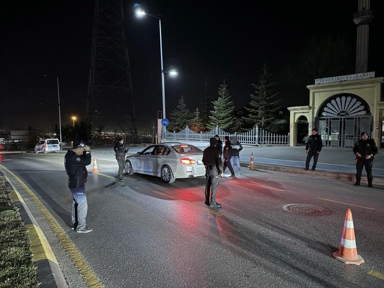 Polis kampüs bölgesinde denetim