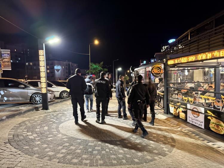 Polis kampüs bölgesinde denetim