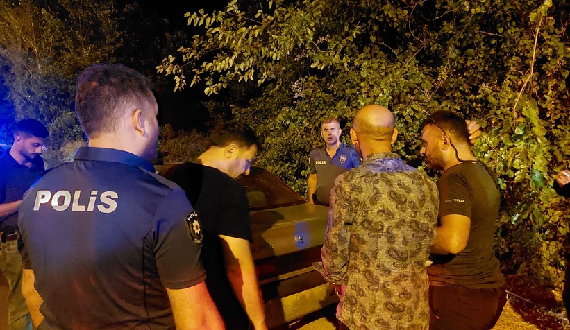polis-onunu-kesti-calinti-aracla-kacis-akyazida-sona-erdieglsru1ey1