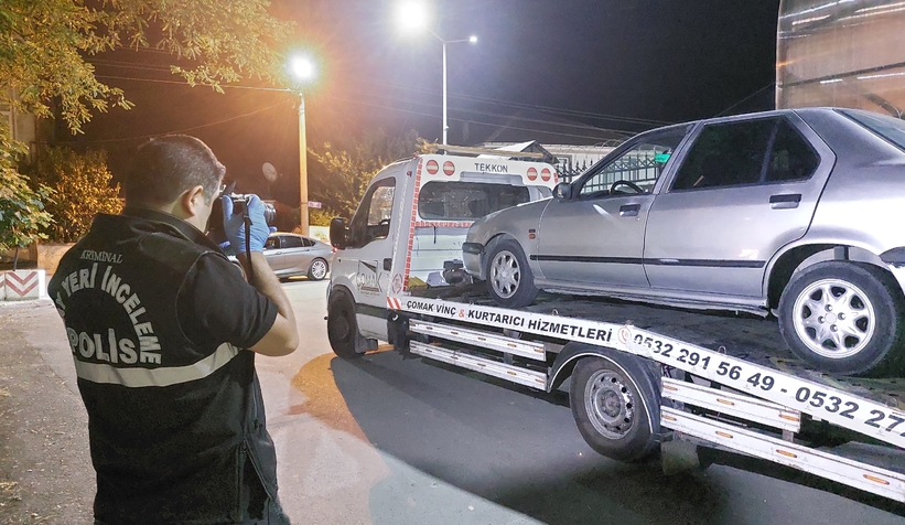 polis-onunu-kesti-calinti-aracla-kacis-akyazida-sona-erdieglsru1ey1