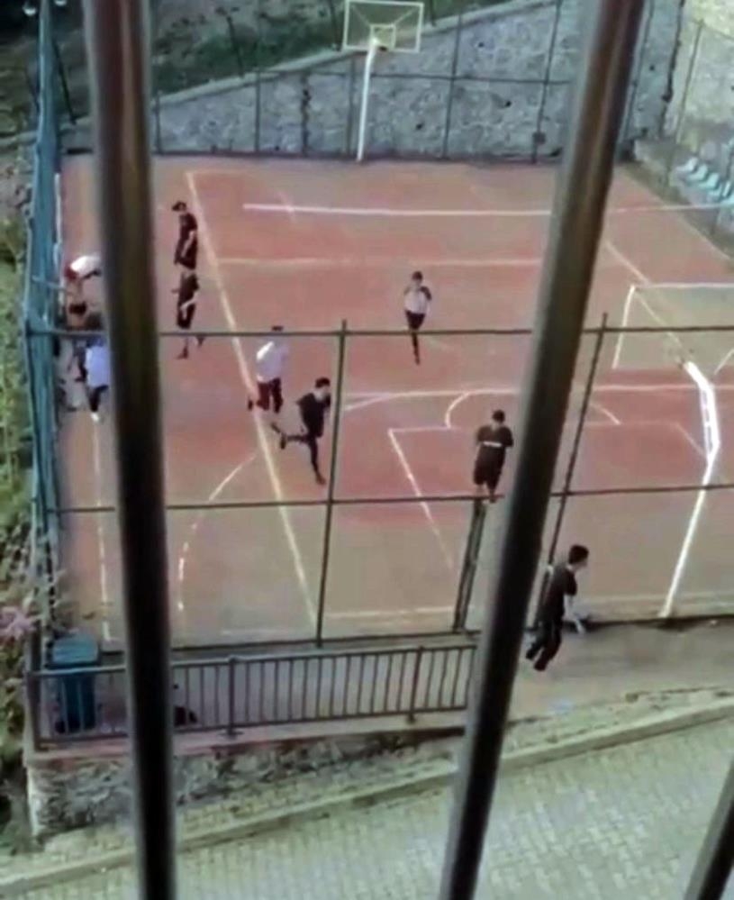 polis-sirenini-duyunca-boyle-kactilarmlblr05ltc