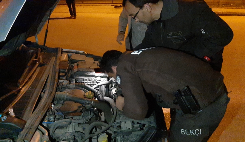 polis-ve-bekci-yavru-kediler-icin-seferber-oldusexml1jprm