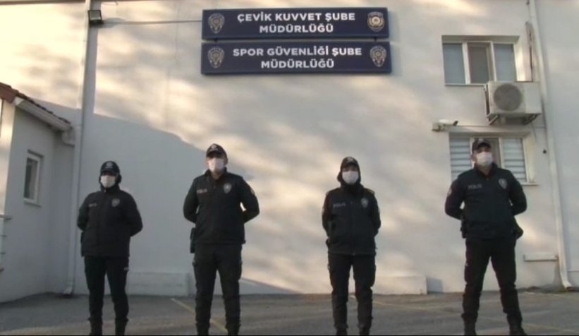 Polislerden öğretmenlere videolu kutlama