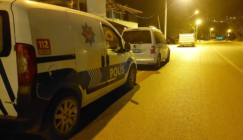 Polisten Nefes Kesen Baskın! Evde Zehir Ele Geçirildi