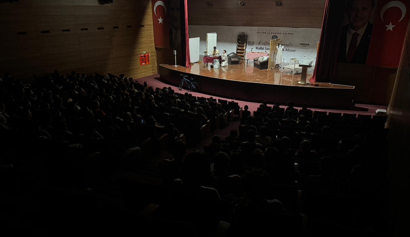 postaci-tiyatro-oyunu-serdivanlilarla-bulustutlvwudy3ad