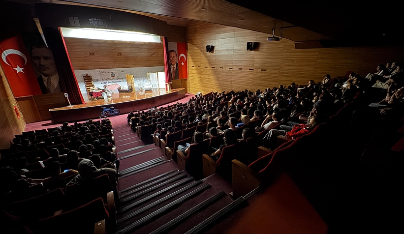 postaci-tiyatro-oyunu-serdivanlilarla-bulustutlvwudy3ad