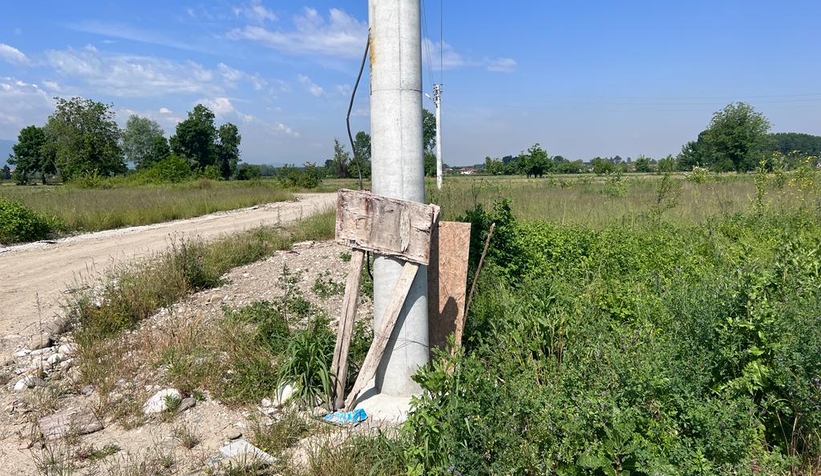 Prefabrikte ne var ne yok çaldılar