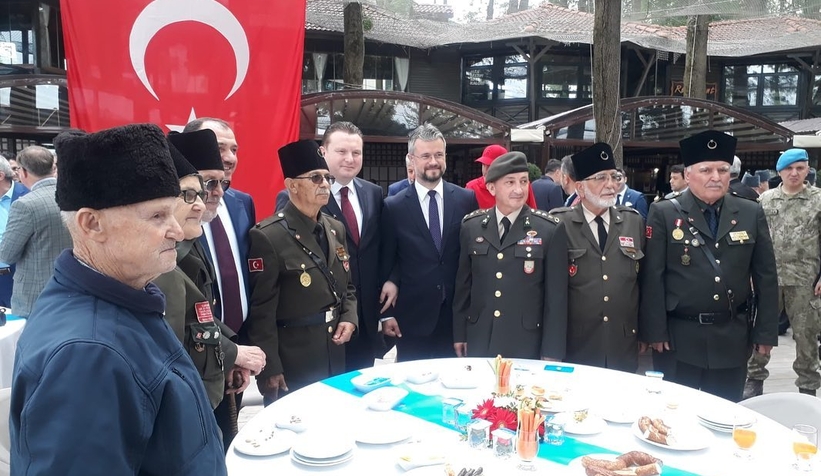 Protokol Orman Park'ta bayramlaştı
