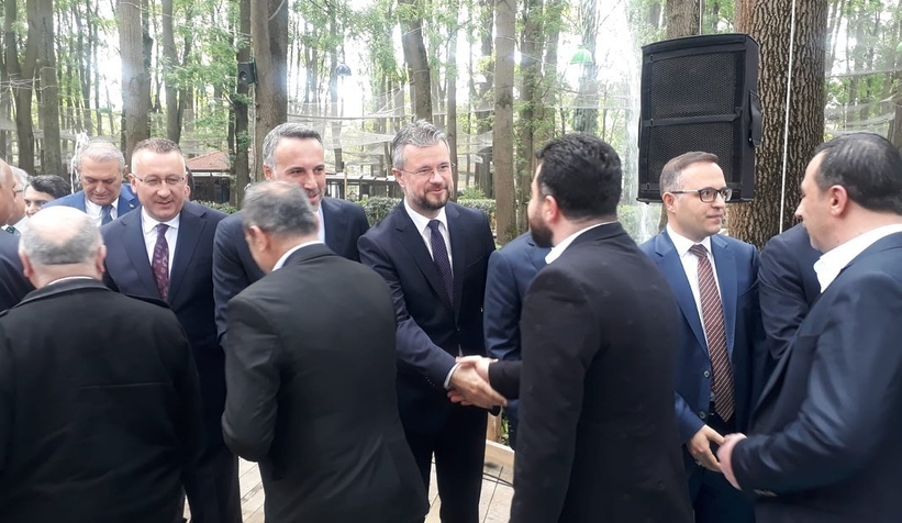 Protokol Orman Park'ta bayramlaştı
