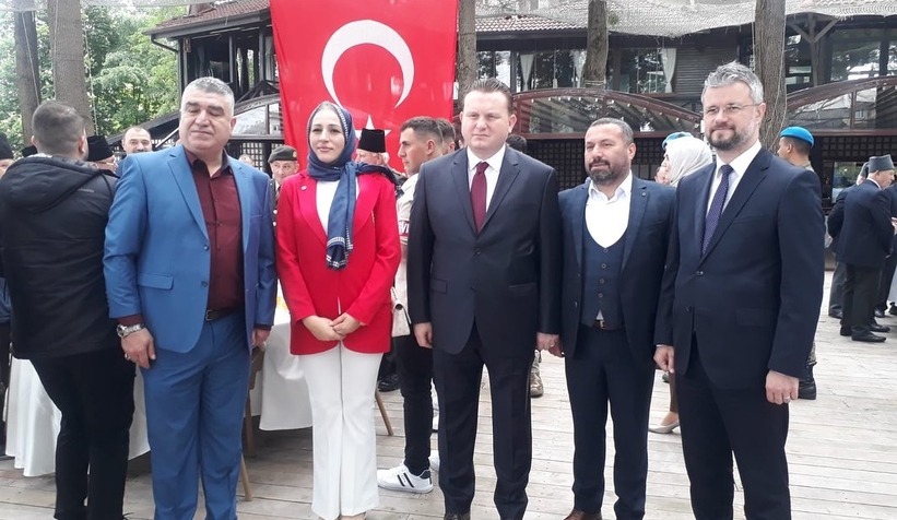 Protokol Orman Park'ta bayramlaştı