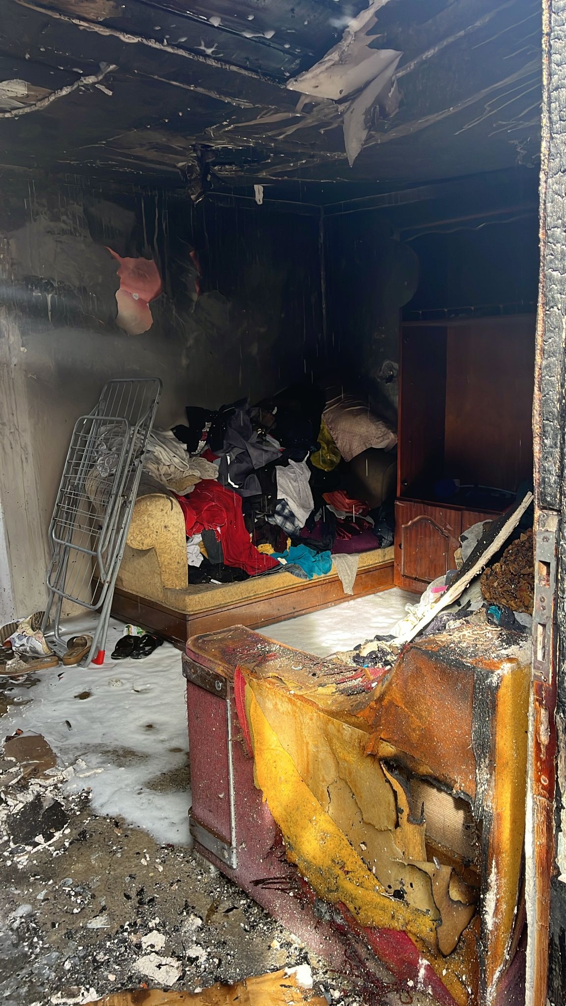 Psikolojik sorunları olan kız evi ateşe verdi iddiası