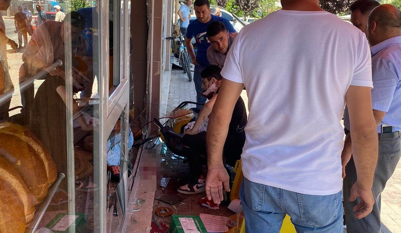 PTT'nin motorunu çalıp kaçarken kaza yapan genç öldü