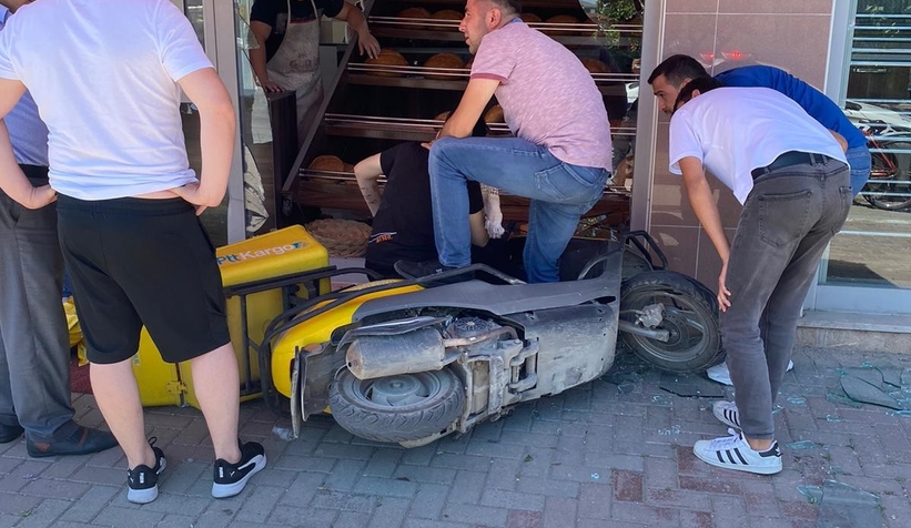 PTT'nin motorunu çalıp kaçarken kaza yapan genç öldü