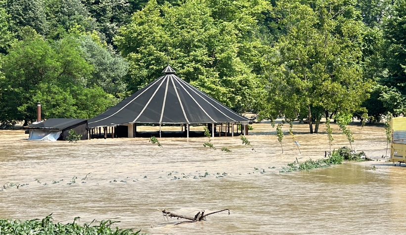 Rafting tesisleri sulara gömüldü