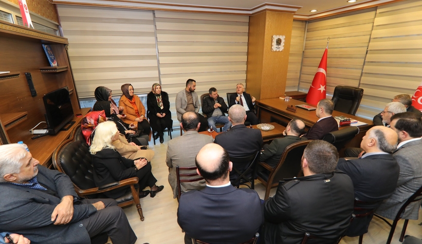 Rahmi Şengül'den MHP İlçe Teşkilatı'na ziyaret