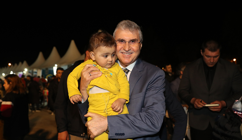 ramazan-etkinliklerine-ugur-isilak-konuk-olduwfrbtlnjzw