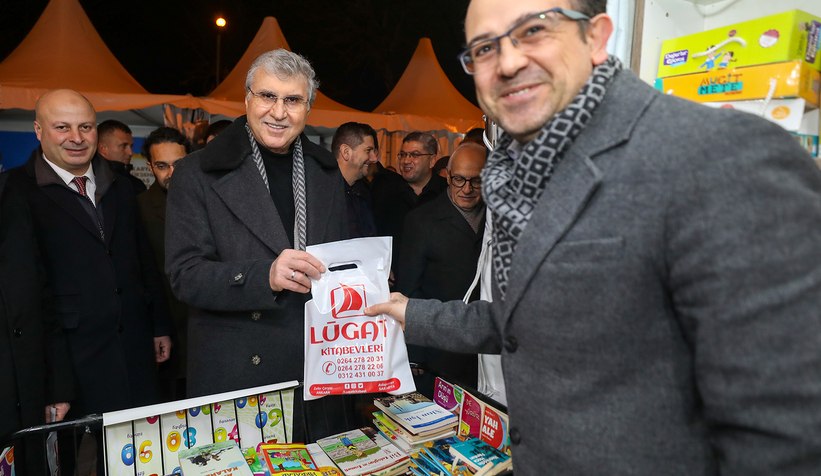 Ramazan Kitap Sokağı’nın açılışını yapıldı