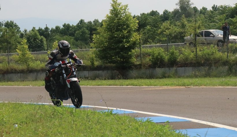 Razgatlıoğlu, şampiyonaya Akyazı'da hazırlanıyor