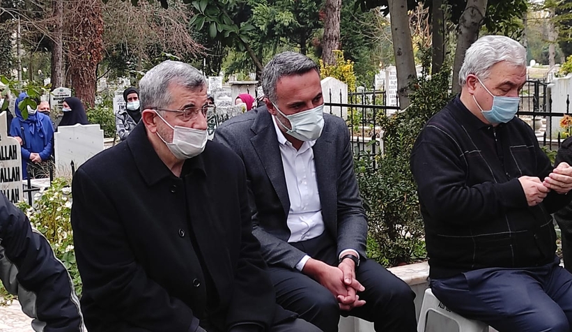 recep-yildirim-in-agabeyi-defnedildiqvdmdly4du