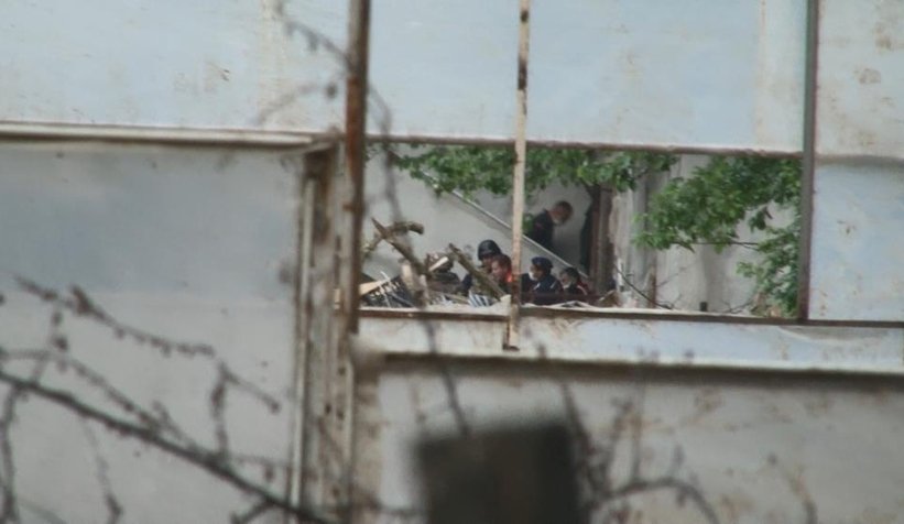 Rehine krizi! Babasını öldürdü, 3’ü asker 8 kişiyi yaraladı