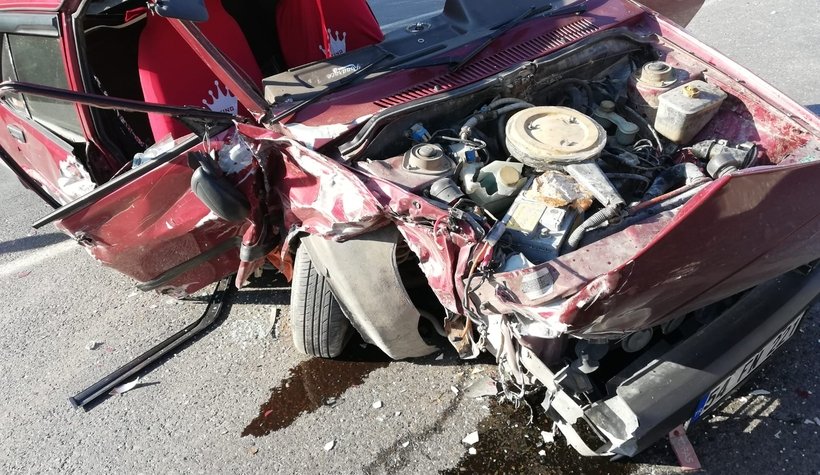 Reşadiye'de kaza araçlar hurdaya döndü