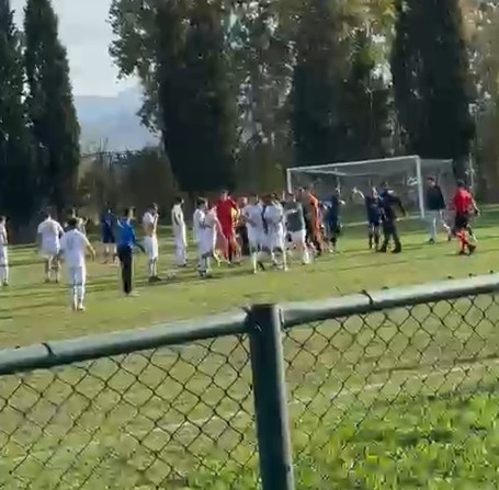 resadiyespor-karaaptilerspor-macinda-kavgauvz5t0pmyl