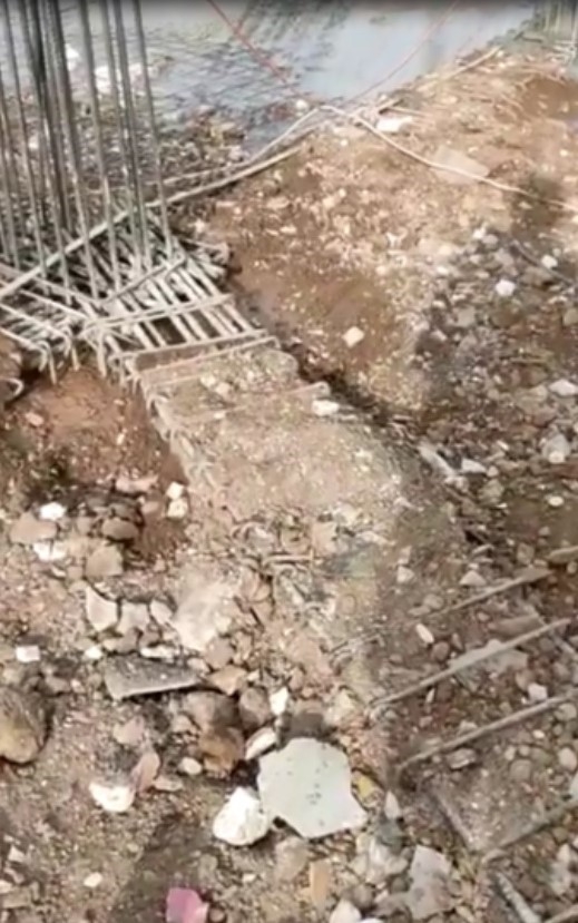 Resmen cinayet inşaatın kirişlerini toprakla doldurdular