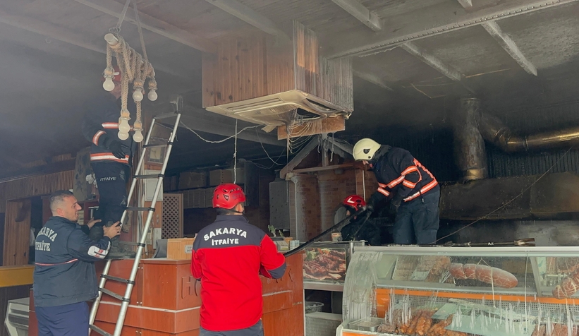 restoranda-yangin-bir-ve-ikinci-katta-hasar-olusturfztmgletv