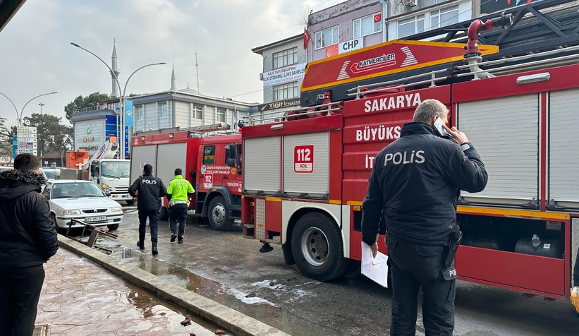 restoranda-yangin-bir-ve-ikinci-katta-hasar-olusturfztmgletv