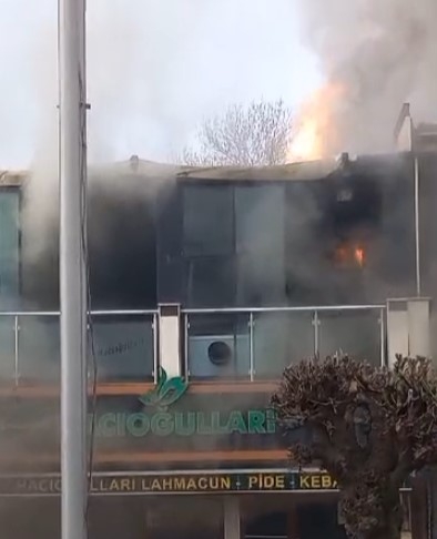 restoranda-yangin-bir-ve-ikinci-katta-hasar-olusturfztmgletv