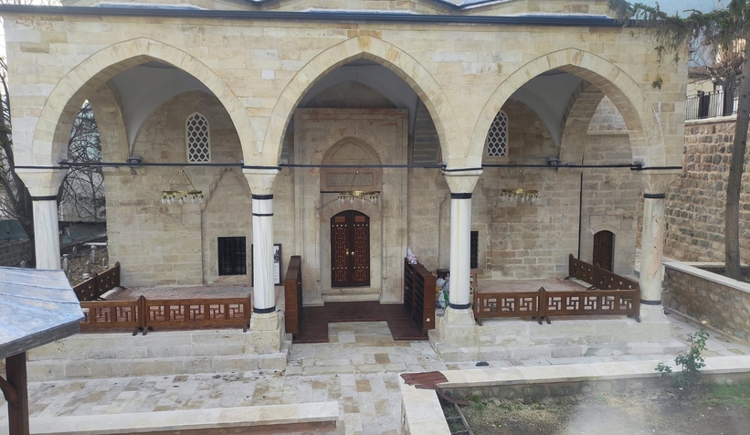 restore-edilen-yunus-pasa-camii-ibadete-aciliyorbmk4l3ltov