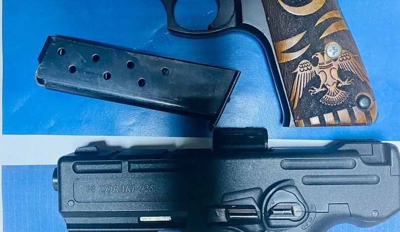 Ruhsatsız silahla yakalandı