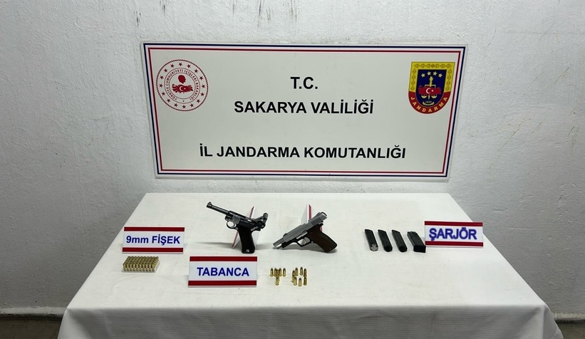 ruhsatsiz-silahlarla-yakalandiatlqvjrpqz