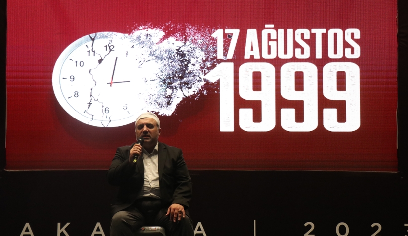 Saatler 03.02’de eller semaya açıldı