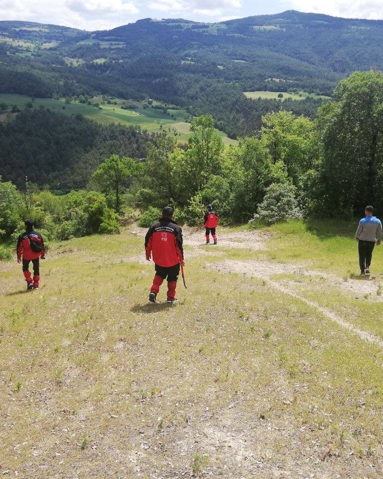 Saatlerce kurtarılmayı bekledi