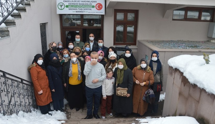 Sadaka Taşı Sosyal Market açıldı