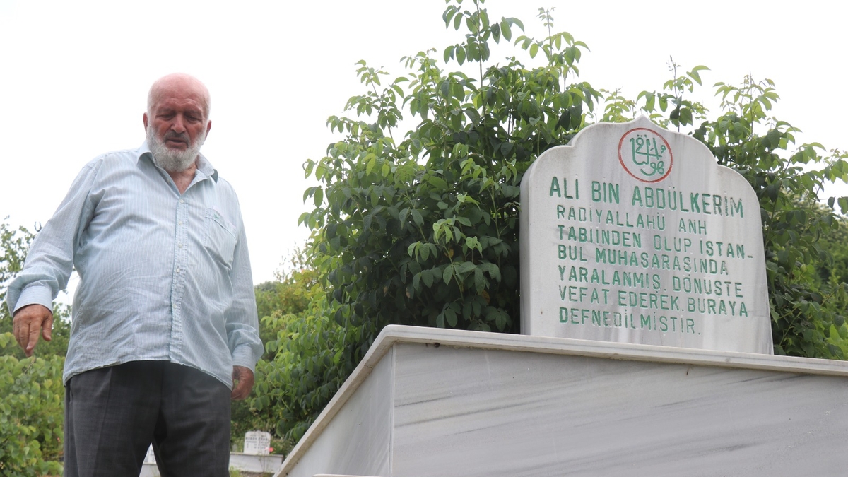 Sahabe oğlunun mezarını bulup, türbeye dönüştürdü
