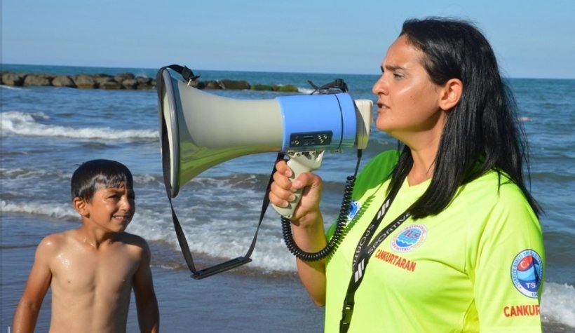 Sahiller kadın cankurtaranlara emanet!