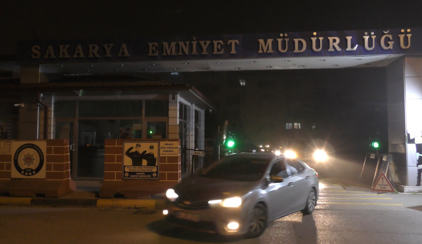 sahte-borsa-uygulamasiyla-dolandiricilik-13-tutuklamavu0vswxqml